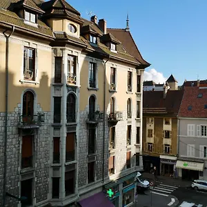 L'appartement Des Glieres Centre Apartment